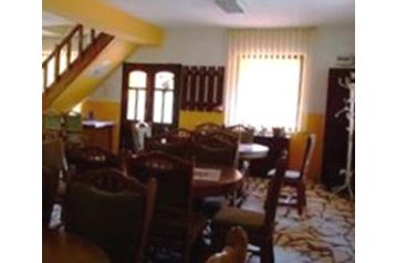 Rumunija Privát Răşinari, Eksterijer